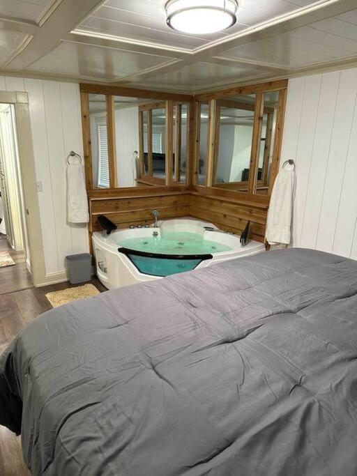 MoorheadHot Tub 5 Beds公寓 外观 照片